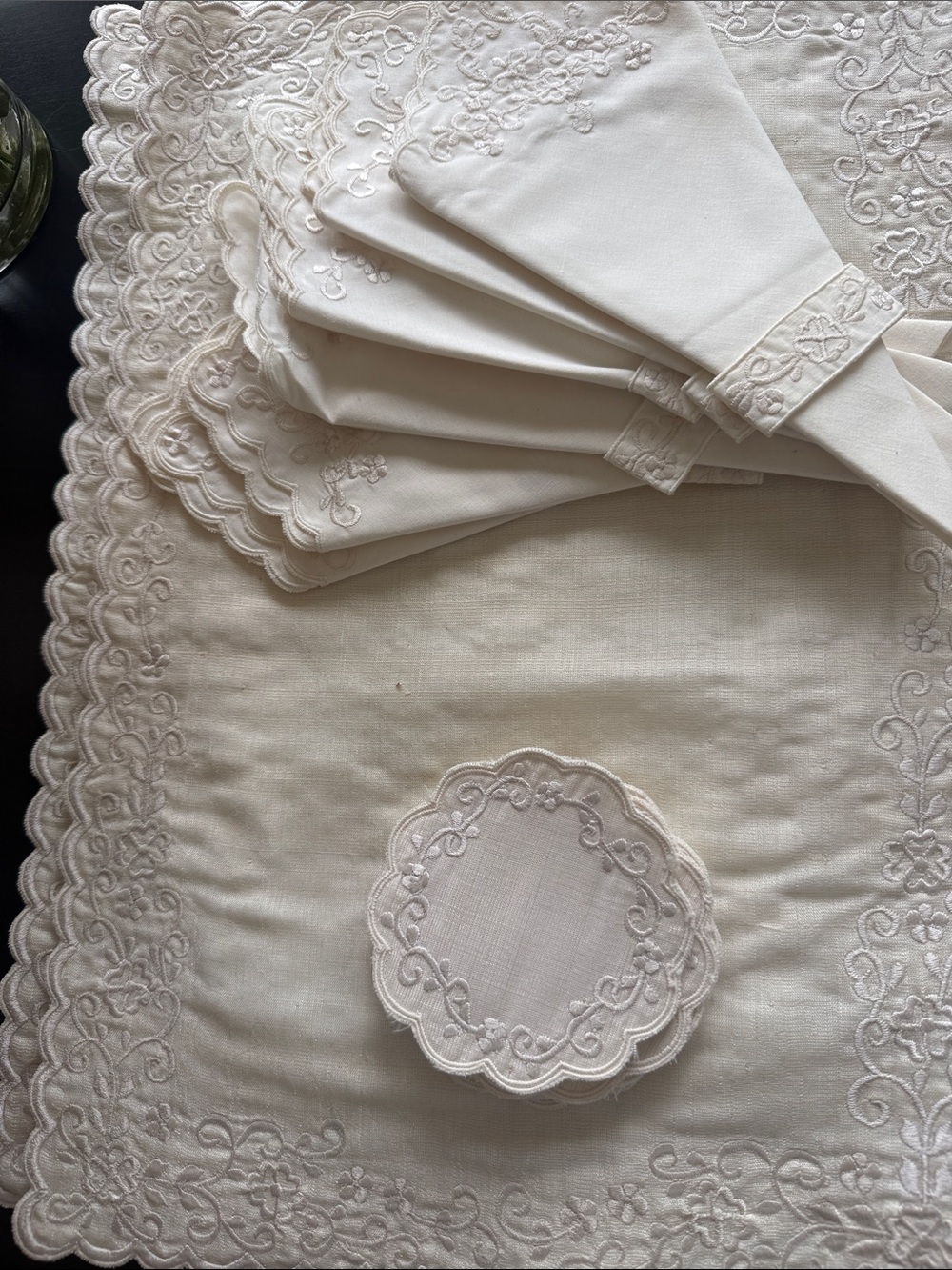 Assorted Table Linens - Picture 2 of 3